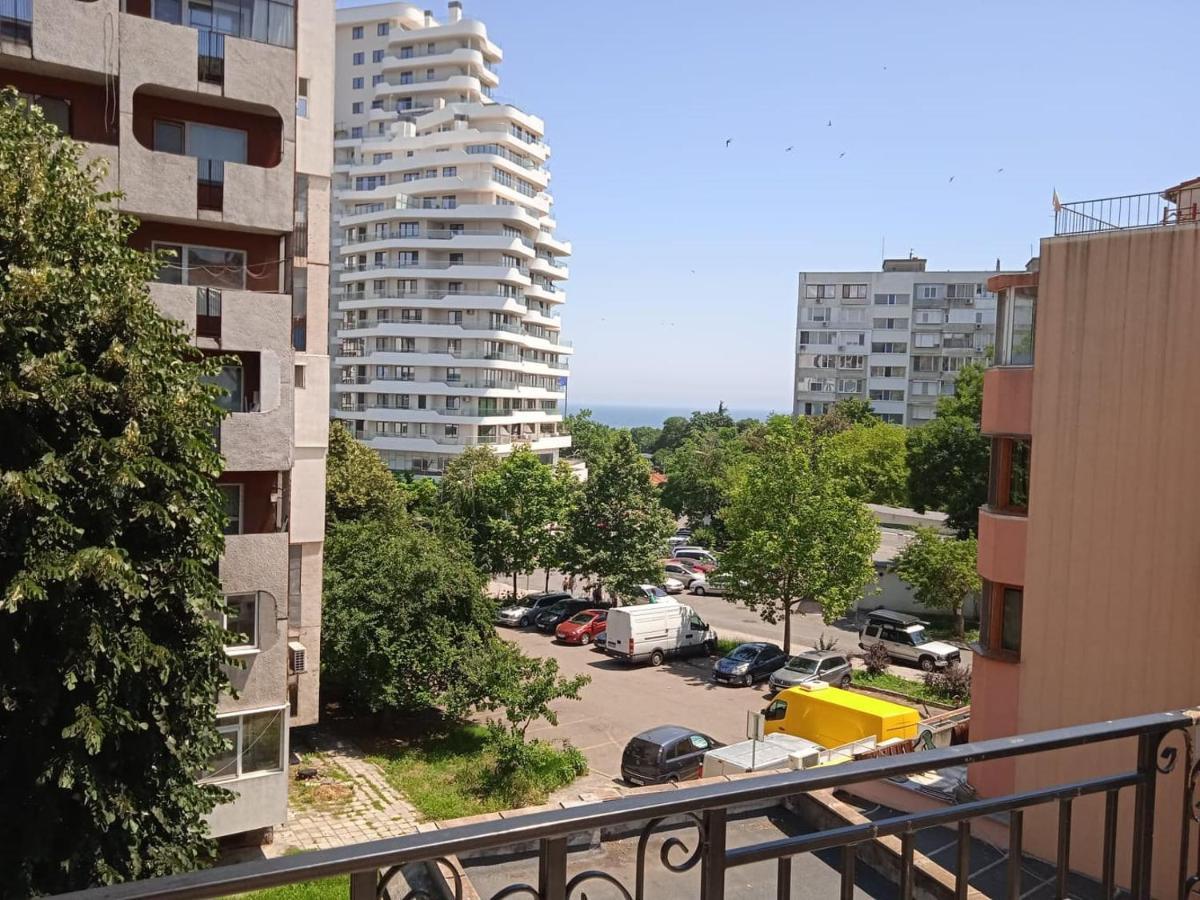 Flora Beach Apartaments Burgas Exterior photo