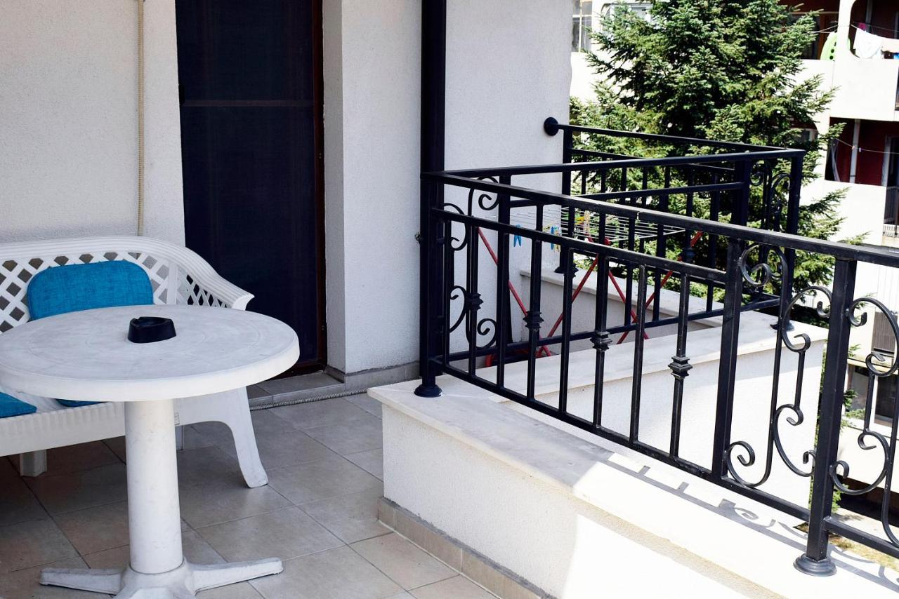 Flora Beach Apartaments Burgas Exterior photo